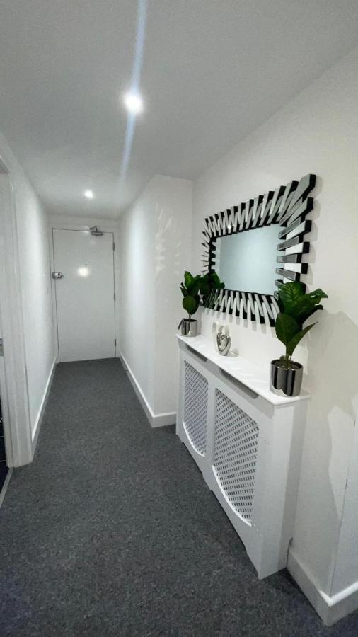 2 Bed Room Luxury Apartment In Old Kent Road Лондон Екстер'єр фото